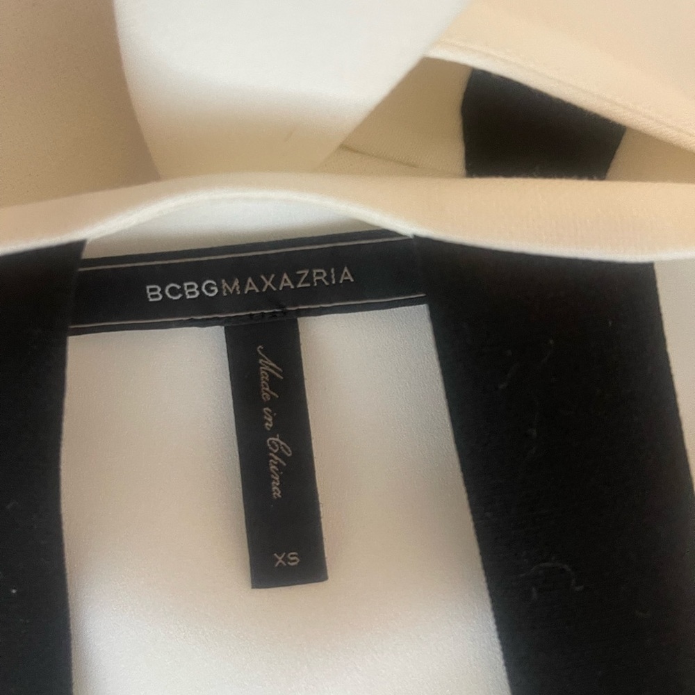 BCBGMaxAzria Notched Collar White and Black Blouse